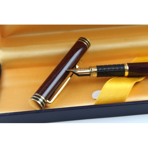 427 - Vintage Waterman Exclusive Brown Lacquer Fountain Pen w/ 18ct Gold Nib WRITING