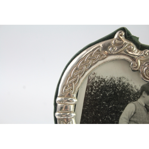 298 - Vintage 1996 Irish Dublin Sterling Silver Celtic Heart Photograph Frame 114g