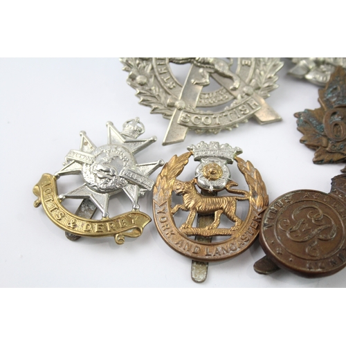 353 - Military Cap Badges Inc KOSB, RAF, Canadian, Etc x 12