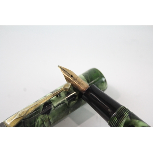 469 - Vintage Conway Stewart No.475 Green Cased Fountain Pen 14ct Nib WRITING