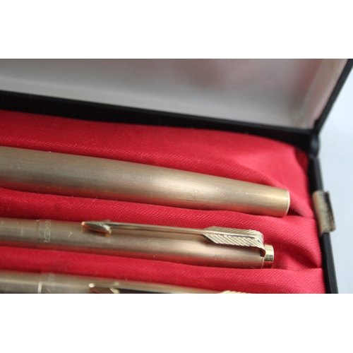 474 - Vintage Parker 65 Gold Plated Fountain Pen Set w/ 14ct Gold Nib WRITING Boxed