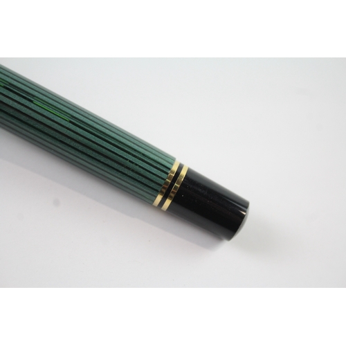 483 - Vintage Pelikan M400 Green & Black Fountain Pen w/ 14ct White Gold Nib WRITING