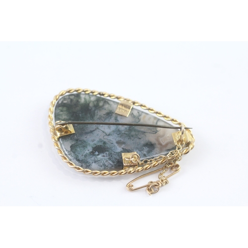 100 - 9ct gold moss agate set brooch (10.1g)