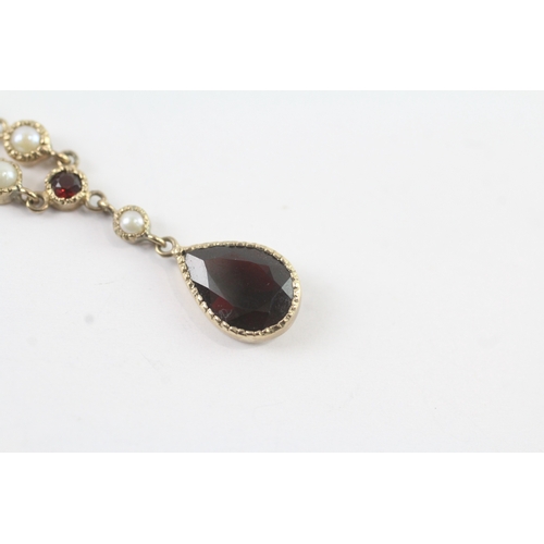 102 - 9ct gold garnet & seed pearl necklace (2.9g)