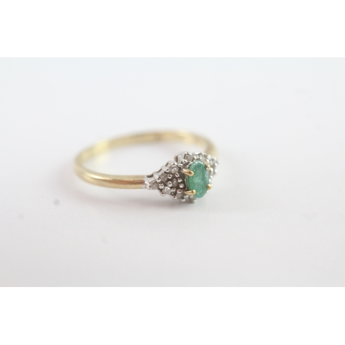 111 - 9ct gold diamond and emerald cluster ring (2g) Size N 1/2