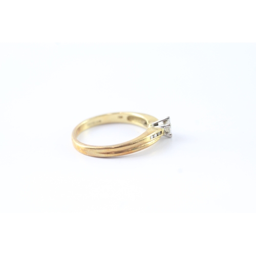 120 - 18ct gold diamond claw set dress ring (3.3g) Size M 1/2