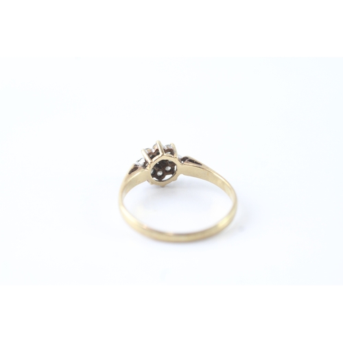 133 - 9ct gold diamond cluster dress ring (1.8g) Size O 1/2