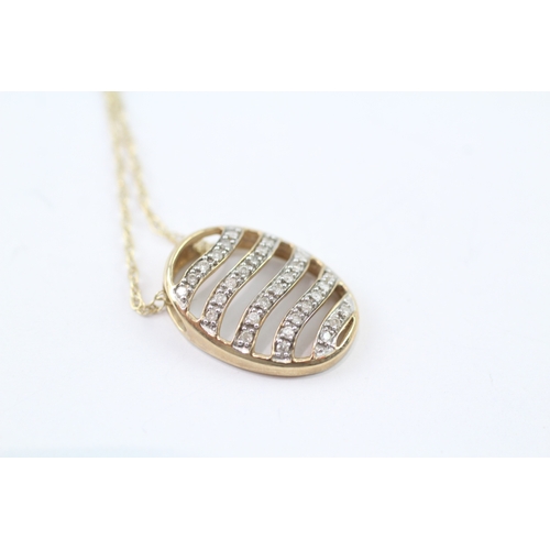 137 - 9ct gold diamond hive pendant charm necklace (2.5g)