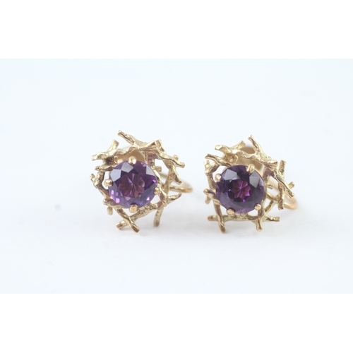 142 - 9ct gold vintage amethyst set screw-back earrings (3.5g) Size N 1/2