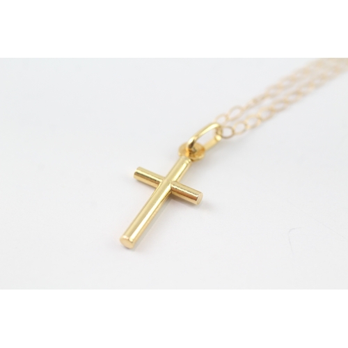 167 - 9ct gold Cross pendant necklace (1.4g)