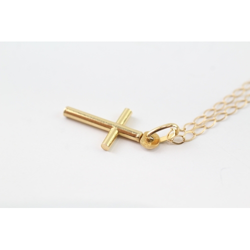 167 - 9ct gold Cross pendant necklace (1.4g)