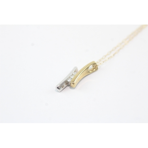 191 - 9ct gold diamond trilogy bar pendant necklace (1.4g)