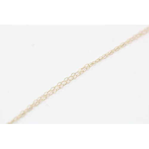 191 - 9ct gold diamond trilogy bar pendant necklace (1.4g)