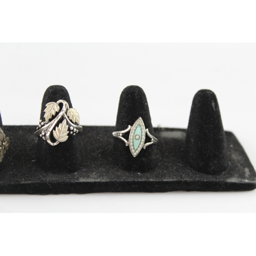 209 - Collection of Sterling Silver Rings inc. Cinnabar, Enamel, Fossil x 4 19g