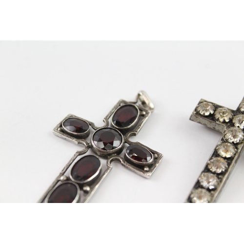 211 - Collection of Sterling Silver Crucifix Pendants inc. Paste Brooch Garnet x 2 10g