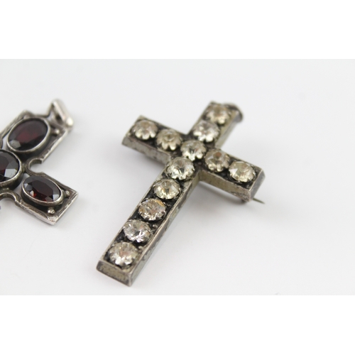 211 - Collection of Sterling Silver Crucifix Pendants inc. Paste Brooch Garnet x 2 10g