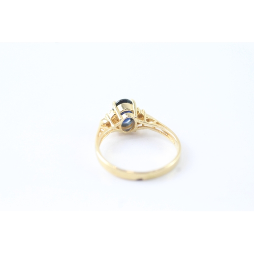 39 - 14ct gold diamond cluster & sapphire claw set dress ring (1.9g) Size L