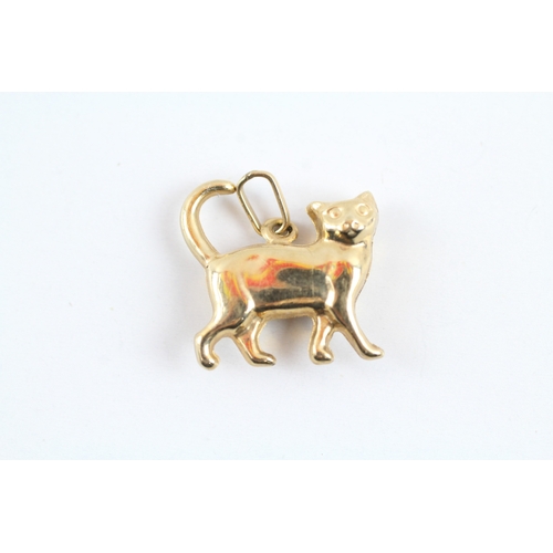 54 - 9ct gold cat pendant (0.6g)