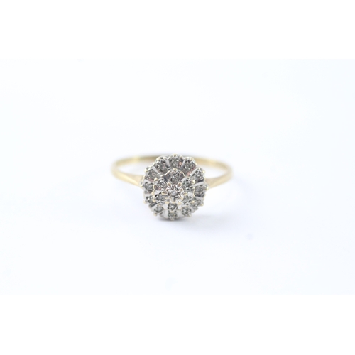 56 - 9ct gold diamond cocktail ring (2.3g) Size S 1/2