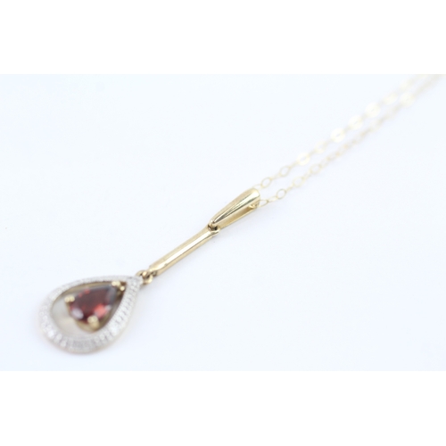 12 - 9ct gold garnet & diamond pendant necklace (1.9g)