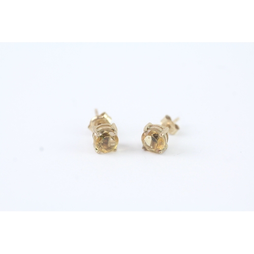 139 - 9ct gold citrine single stone stud earrings (0.7g)