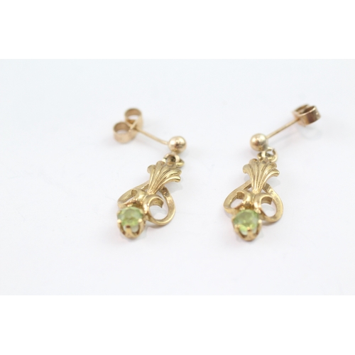 161 - 9ct gold peridot foliate drop earrings (2.2g)