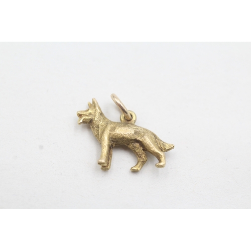 176 - 9ct gold dog charm (2.3g)