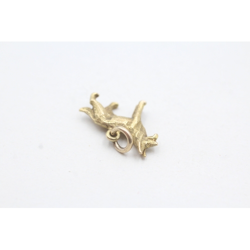 176 - 9ct gold dog charm (2.3g)