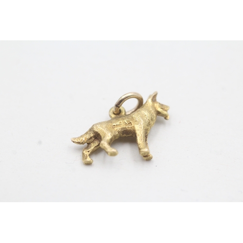 176 - 9ct gold dog charm (2.3g)