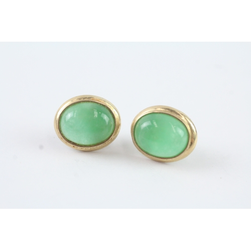 177 - 9ct gold cabochon cut jade stud earrings (1.9g)