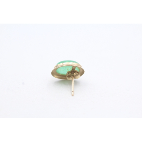 177 - 9ct gold cabochon cut jade stud earrings (1.9g)