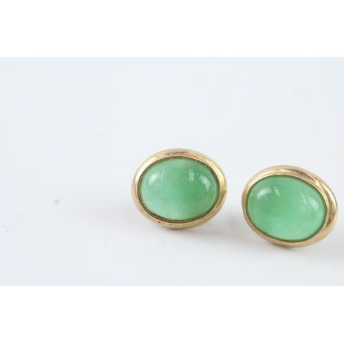 177 - 9ct gold cabochon cut jade stud earrings (1.9g)