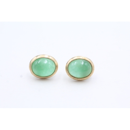 177 - 9ct gold cabochon cut jade stud earrings (1.9g)