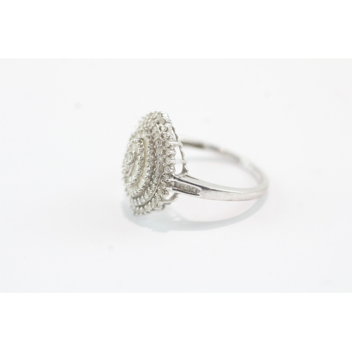 18 - 9ct white gold cocktail ring (3.5g) Size S