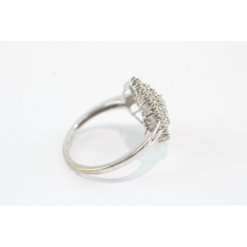 18 - 9ct white gold cocktail ring (3.5g) Size S