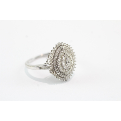 18 - 9ct white gold cocktail ring (3.5g) Size S