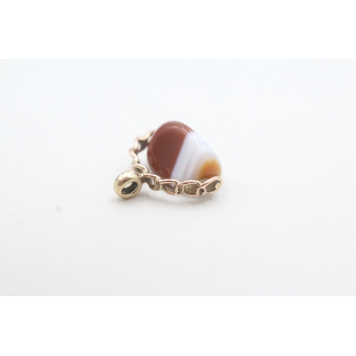 182 - 9ct gold vintage agate swivel fob (2.2g)