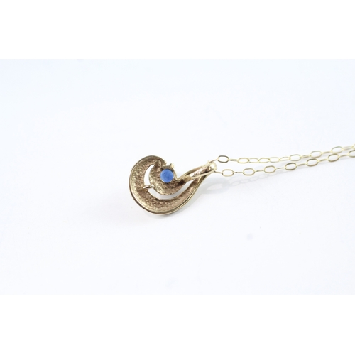 190 - 9ct gold sapphire pendant necklace (1.1g)