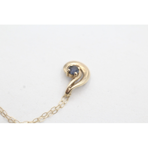 190 - 9ct gold sapphire pendant necklace (1.1g)