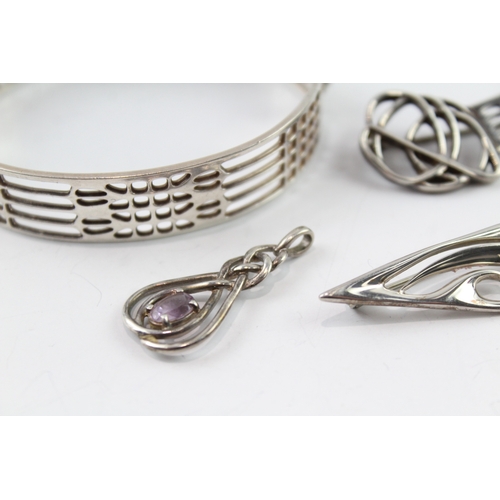 208 - Collection of Sterling Silver Celtic Jewellery inc. Ola Gorie, Amethyst x 5 38g