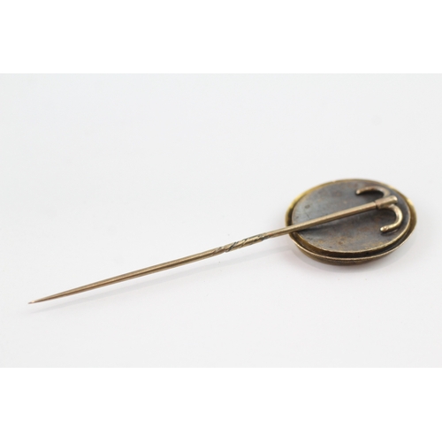 23 - 18ct gold hand painted stick pin (5.7g)