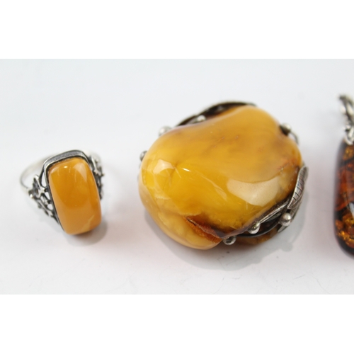 272 - Collection of Sterling Silver Amber Jewellery inc. Baltic, Egg Yolk x 4 48g