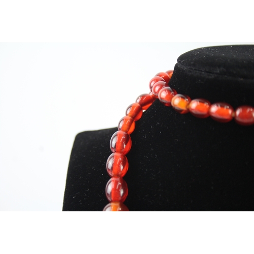 298 - Graduated Bakelite Beaded Necklace w/ Screw Clasp 66g