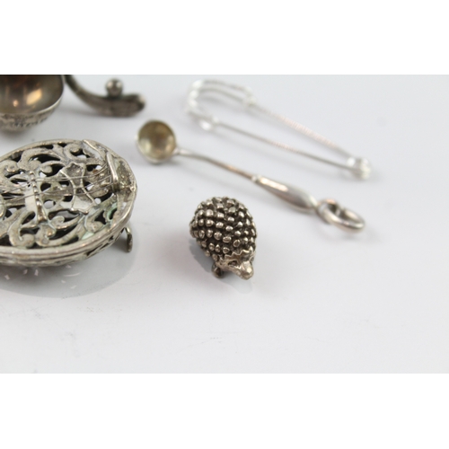 325 - 6 x Vintage .800 & .925 Sterling Silver Novelties / Trinkets Inc Hedgehog Etc 47g