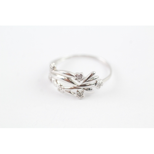 42 - 9ct white gold diamond foliate dress ring (1.7g) Size P