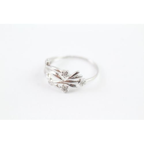 42 - 9ct white gold diamond foliate dress ring (1.7g) Size P