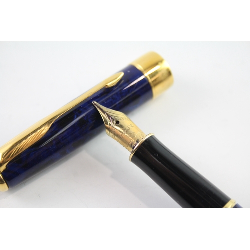 423 - Vintage Parker Sonnet Blue Lacquer Fountain Pen w/ 18ct Gold Nib WRITING