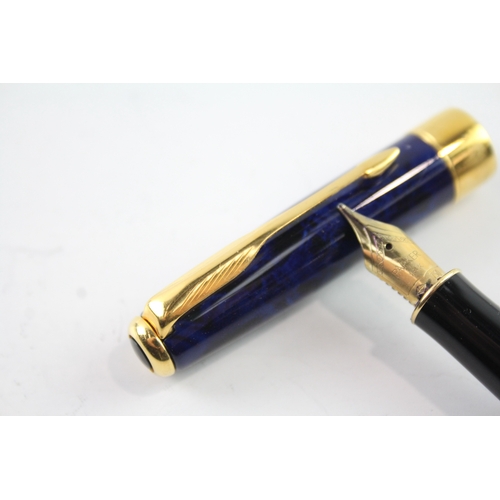 423 - Vintage Parker Sonnet Blue Lacquer Fountain Pen w/ 18ct Gold Nib WRITING