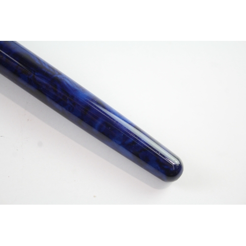 423 - Vintage Parker Sonnet Blue Lacquer Fountain Pen w/ 18ct Gold Nib WRITING