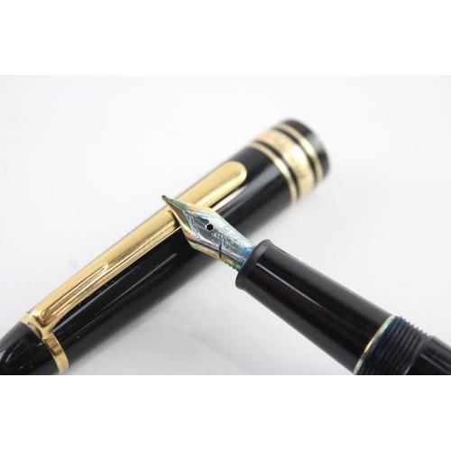 425 - Montblanc Meisterstuck Black Cased Fountain Pen w/ 14ct White Gold Nib WRITING